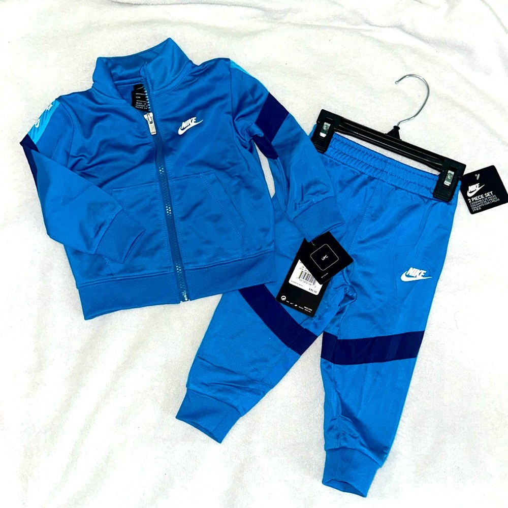 Kids Nike 2-Piece Set NWT